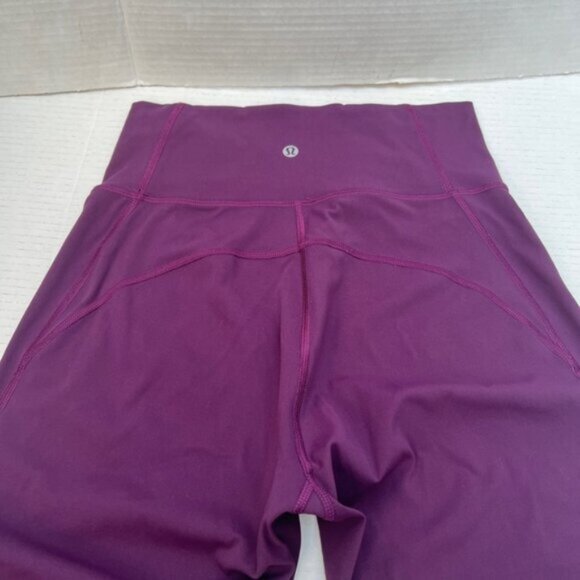 Lululemon  * HOT LIKE AGNI  Tight leggings Mesh EUC  Darkest Magenta Purple  8 - Picture 12 of 14